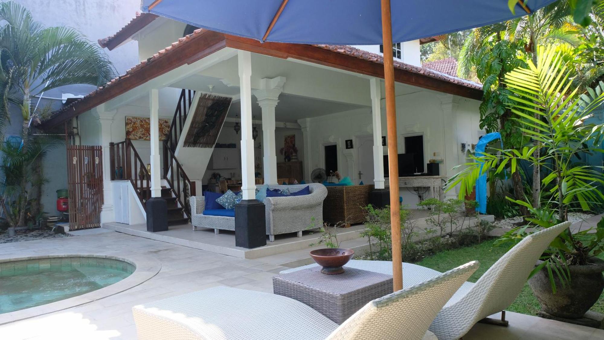 Villa Alam Biru Gardenia Семиньяк Экстерьер фото