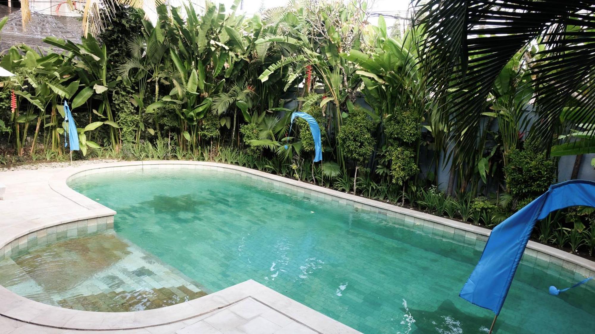 Villa Alam Biru Gardenia Семиньяк Экстерьер фото