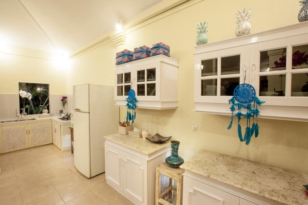 Villa Alam Biru Gardenia Семиньяк Экстерьер фото